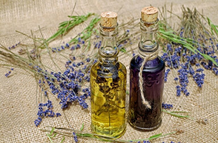 The Ultimate Guide to Choosing the Right Cleansing Oil: Types, Brands, and Tips