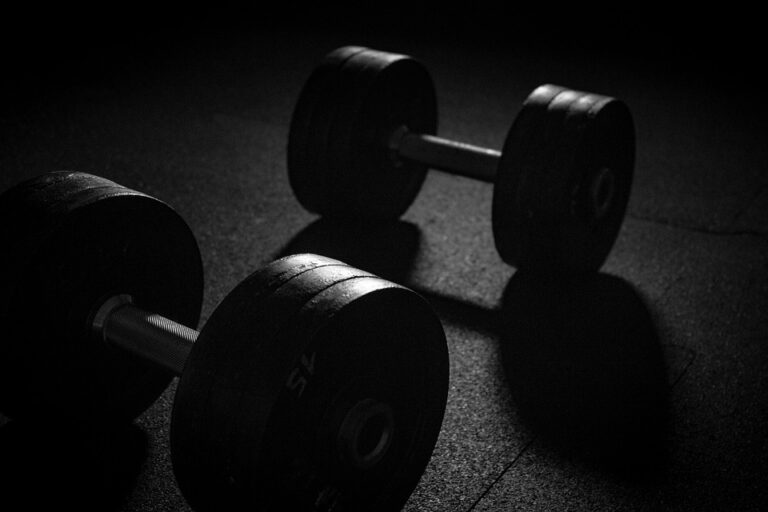 The Essential Guide to Choosing the Right Dumbbells: Types, Brands, and Buying Tips