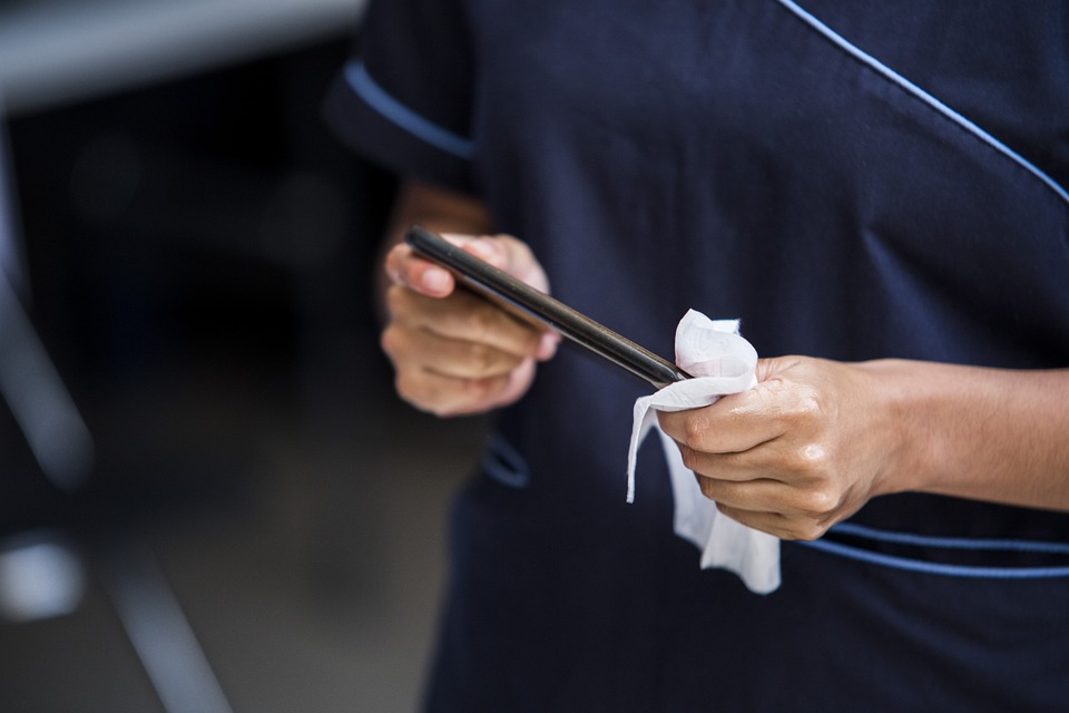 The Evolution of Facial Wipes: A Comprehensive Guide to Their History and Usage