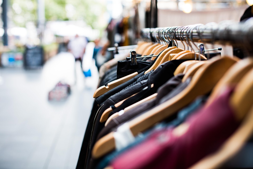 Essential Guide to Choosing Microfiber Cloths: Types, Uses, and Tips for Purchase
