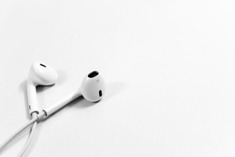 Essential Buying Tips for Portable Chargers: What to Look for in Your Next Power Bank