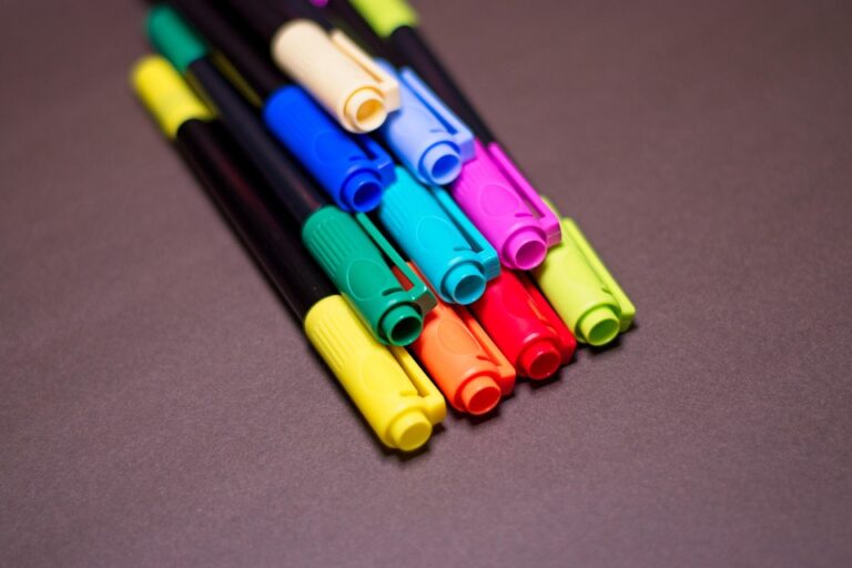 Exploring the Common Uses of Fine Tip Markers: A Comprehensive Guide