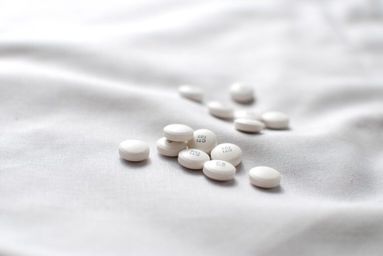 Understanding the Common Uses of Iron Supplements: Benefits and Considerations